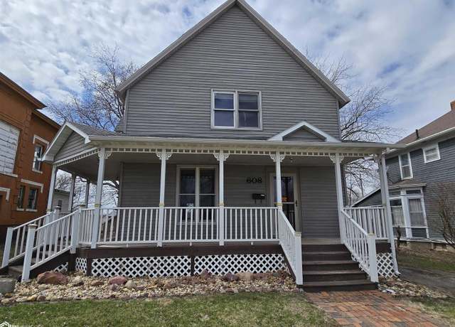 Property at 608 N Maple St, Creston, IA 50801, 3 beds, 2 baths