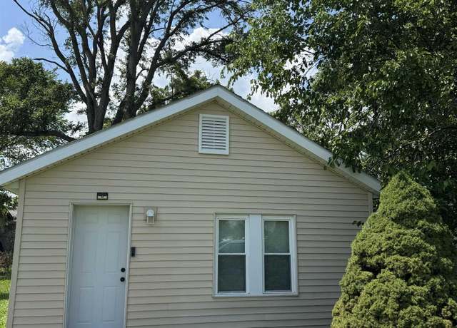 Property at 1417 19th St, Fort Madison, IA 52627, 1 bed, 1 bath