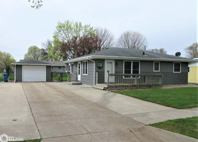 Property at 1620 E Linden St, Algona, IA 50511, 3 beds, 2 baths