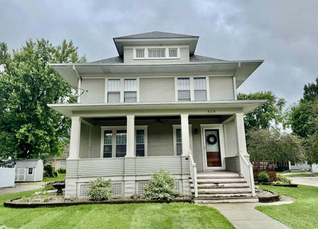 Property at 315 N 6th St, Clear Lake, IA 50428, 4 beds, 2 baths