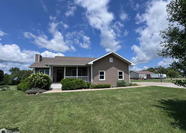 Property at 2111 Libertyville Rd, Fairfield, IA 52556, 3 beds, 3 baths