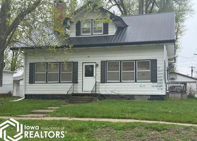 Property at 813 Park Ave, Chariton, IA 50049, 3 beds, 2.5 baths