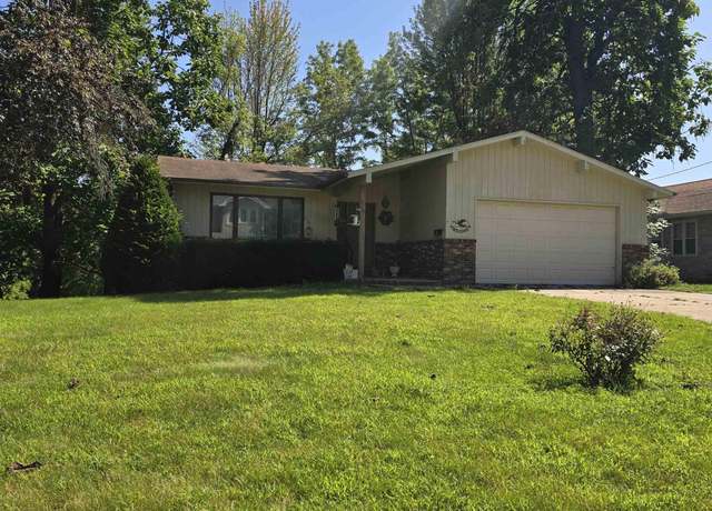Property at 208 Rosenberger Ave, Oskaloosa, IA 52577, 4 beds, 2.5 baths