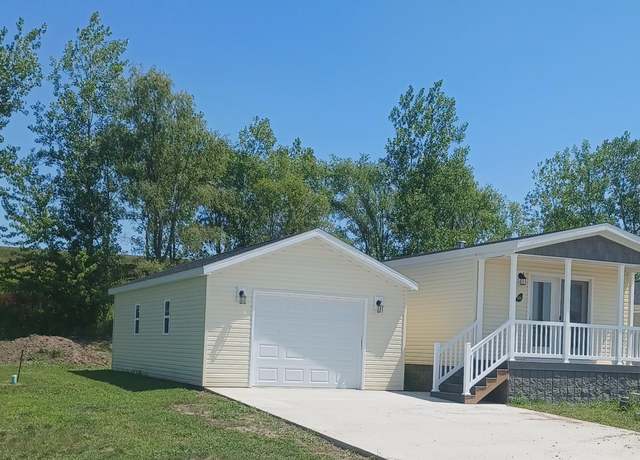 Property at 1500 E Linden #131 Dr #131, Mount Pleasant, IA 52641, 3 beds, 2 baths
