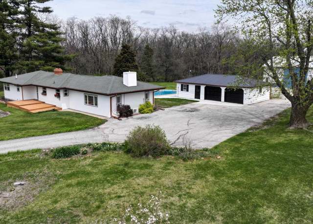 Property at 2259 Glasgow Rd, Fairfield, IA 52556, 4 beds, 3 baths