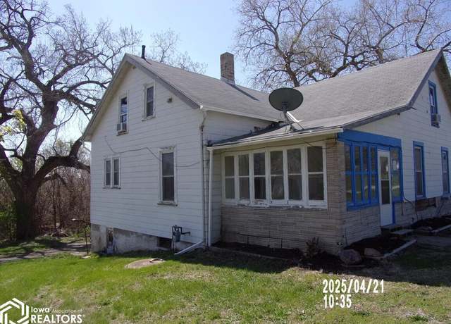 Property at 606 Lincoln Hwy, Missouri Valley, IA 51555, 3 beds, 1.5 baths