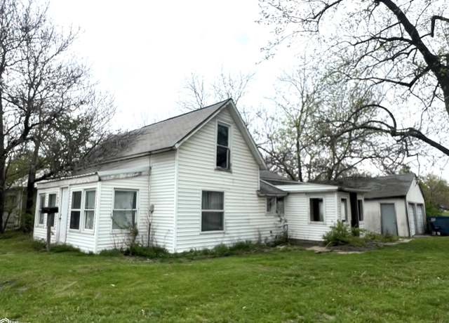 Property at 901 W Stone Ave, Fairfield, IA 52556, 4 beds, 1 bath