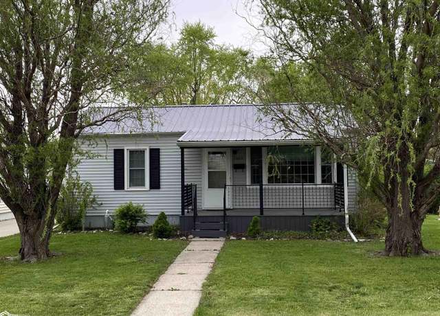 Property at 1903 Mowrey Ave, Ottumwa, IA 52501, 2 beds, 1.5 baths