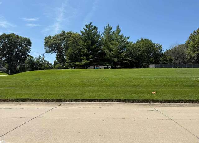 Property at 1303 Summit St, Red Oak, IA 51566