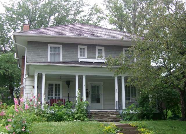 Property at 909 Poplar St, Atlantic, IA 50022, 4 beds, 2.5 baths