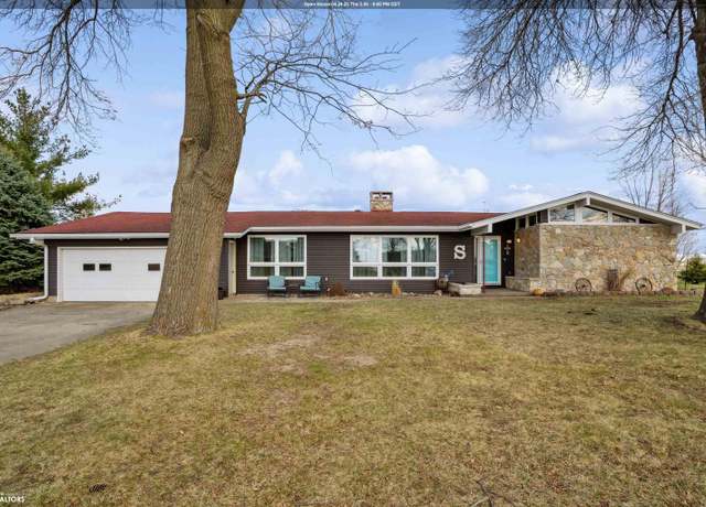 Property at 609 E Cleveland St, New London, IA 52645, 3 beds, 2.5 baths