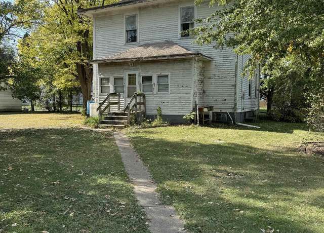Property at 328 N G St, Oskaloosa, IA 52577, 5 beds, 2 baths