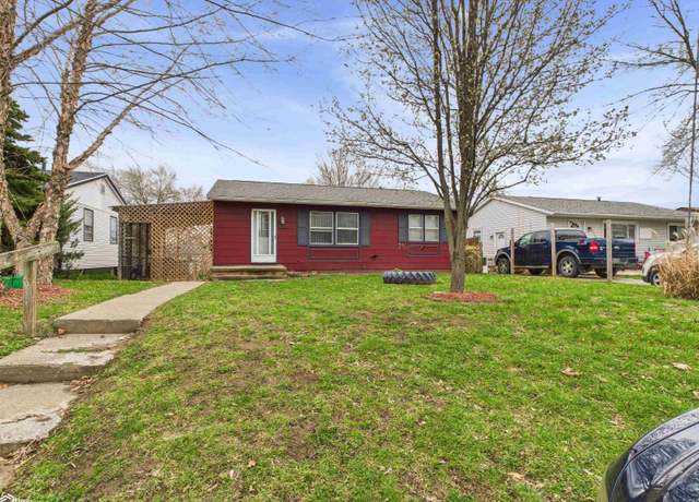 Property at 1222 33rd St, Fort Madison, IA 52627, 3 beds, 2.5 baths