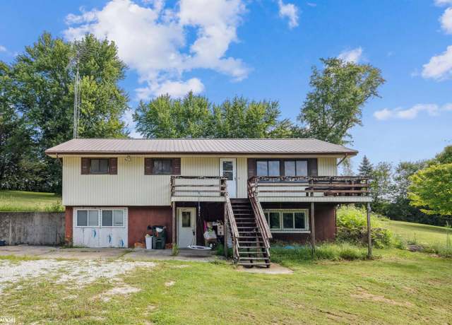 Property at 24316 80th Ave, Mediapolis, IA 52637, 5 beds, 2.5 baths