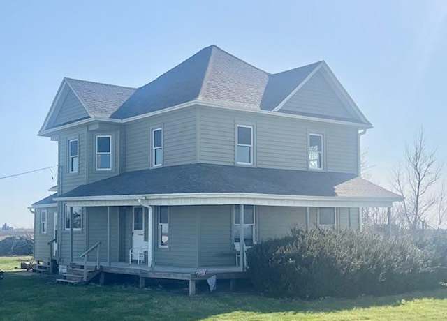 Property at 1750 140th St, Mount Pleasant, IA 52641, 4 beds, 2.5 baths