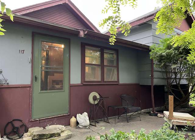 Property at 117 W 2nd St, Gladbrook, IA 50635, 2 beds, 1 bath