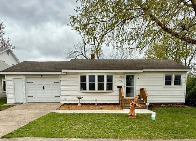 Property at 206 High St, Iowa Falls, IA 50126, 3 beds, 1.5 baths