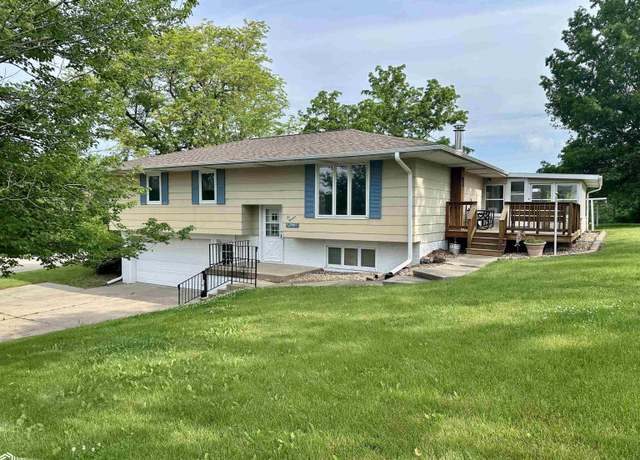 Property at 1019 Ilion Ave, Chariton, IA 50049, 3 beds, 2 baths