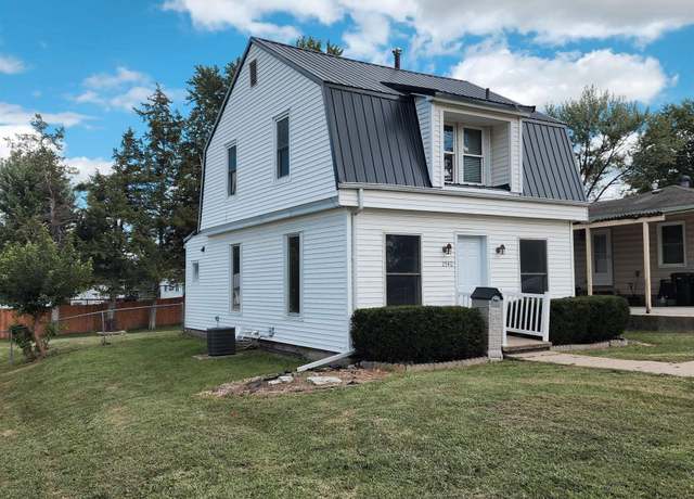 Property at 2540 Kenwood St, Ottumwa, IA 52501, 3 beds, 1.5 baths