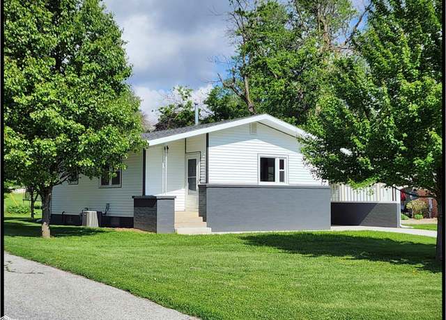 Property at 1205 Maple St, Atlantic, IA 50022, 2 beds, 2 baths