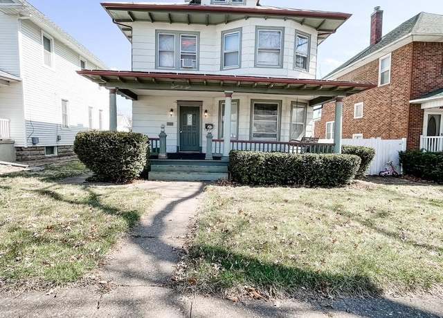 Property at 1104 S 5th St, Burlington, IA 52601, 4 beds, 2 baths