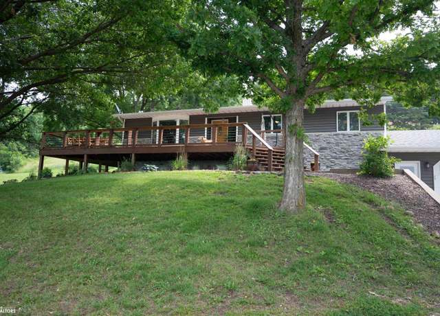 Property at 855 N 390 E, Warsaw, IL 62379, 4 beds, 2 baths
