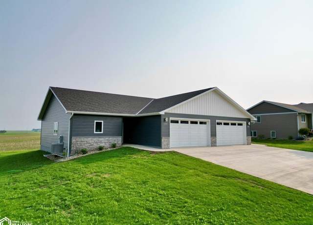 Property at 1399 E 11th St, Carroll, IA 51401
