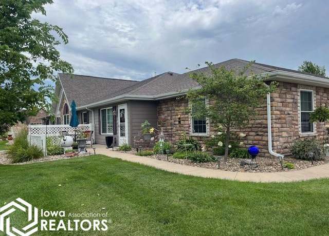Property at 1605 E Greenwood Ln, Mount Pleasant, IA 52641, 3 beds, 2 baths
