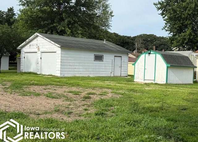 Property at 704 S Wooster St, Algona, IA 50511