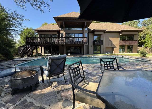 Property at 1371 Enchantment Dr, Creston, IA 50801, 4 beds, 2.5 baths