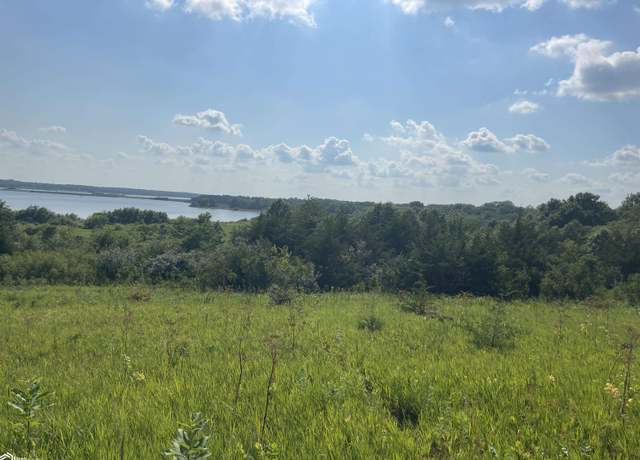 Property at 376 Lake Dr, Melrose, IA 52569