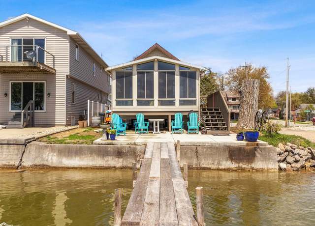 Property at 501 N Shore Dr, Clear Lake, IA 50428, 3 beds, 2 baths