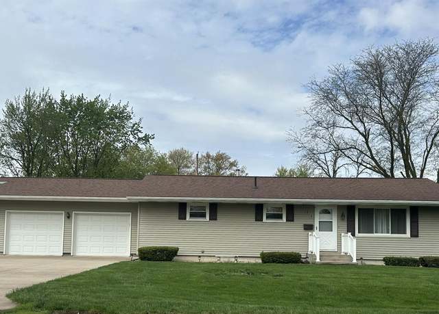 Property at 325 S 6th St, Wapello, IA 52653, 2 beds, 2 baths