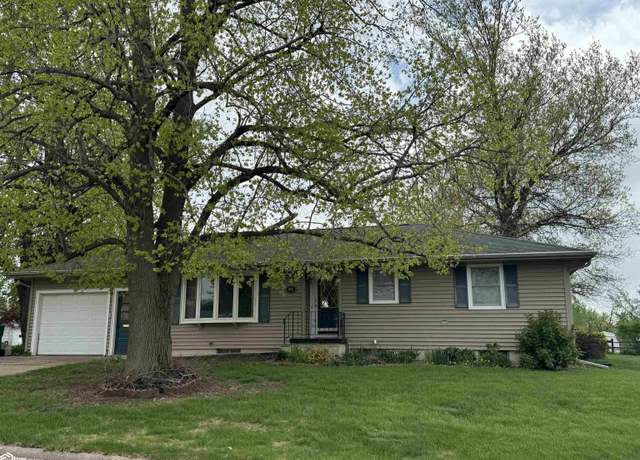 Property at 402 E Buckeye St, Creston, IA 50801, 3 beds, 2 baths