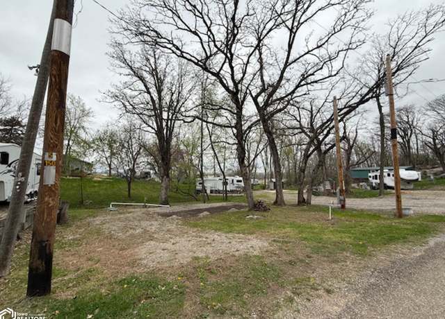 Property at 5134 Aurora Dr, Brooklyn, IA 52211