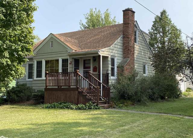 Property at 1848 Richmond Ave, Ottumwa, IA 52501, 4 beds, 3 baths