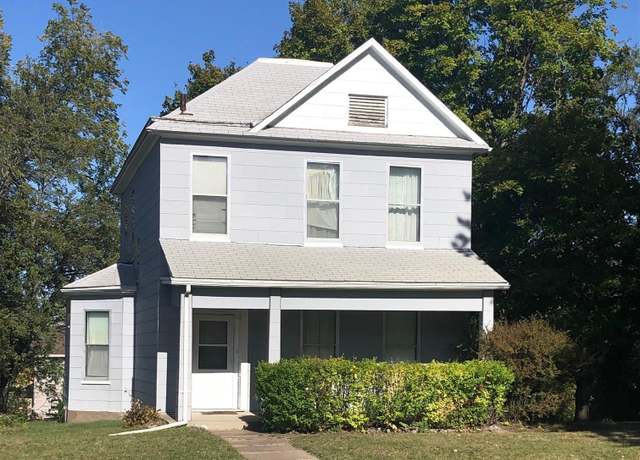 Property at 1123 Bank St, Keokuk, IA 52632, 3 beds, 1.5 baths