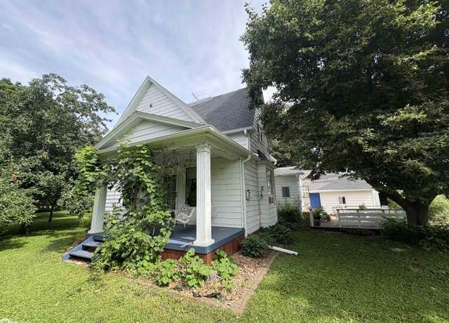 Property at 1440 170th St, Hampton, IA 50441, 3 beds, 1.5 baths