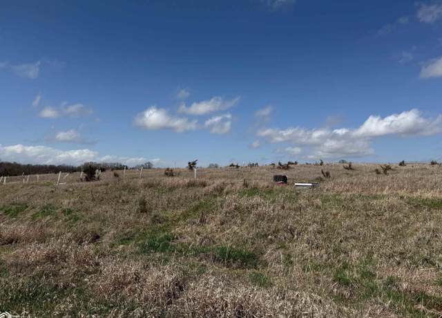 Property at 1991 Sunrise Cir, Fairfield, IA 52556