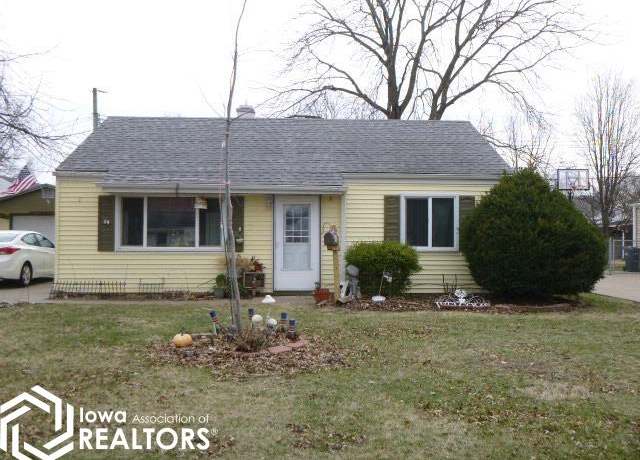 Property at 128 Indian Terrace Ter, Burlington, IA 52601, 2 beds, 1 bath