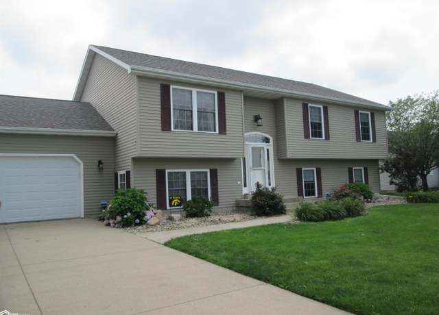 Property at 1427 Lynnwood Dr, Burlington, IA 52601, 4 beds, 3 baths
