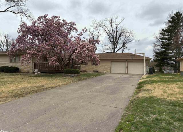 Property at 2126 Grand Ave. Ave, Keokuk, IA 52632, 3 beds, 3 baths