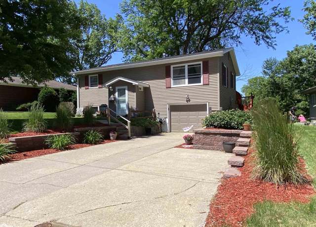 Property at 1901 Hillcrest Dr, Atlantic, IA 50022, 4 beds, 2 baths