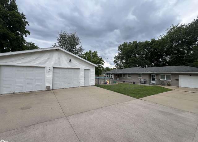 Property at 1841 Kirkwood, Burlington, IA 52601, 3 beds, 1 bath