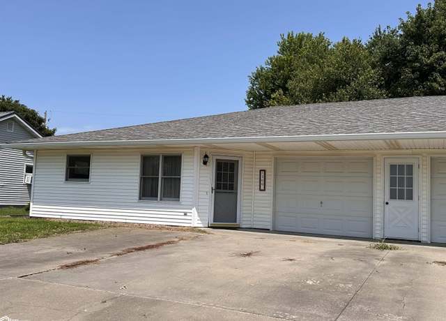Property at 206A W 3rd St, Wayland, IA 52654, 2 beds, 1.5 baths