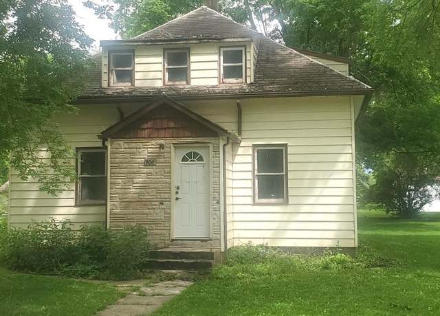 Property at 306 Maple St, Fenton, IA 50539, 3 beds, 1 bath