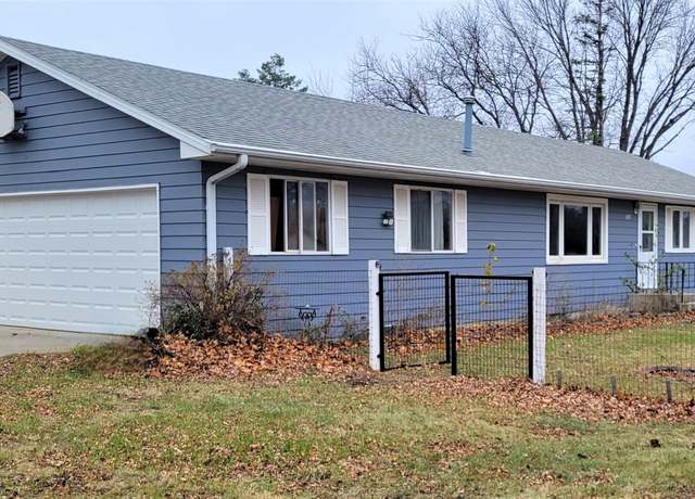Property at 605 N Lantry St, Algona, IA 50511, 3 beds, 2 baths