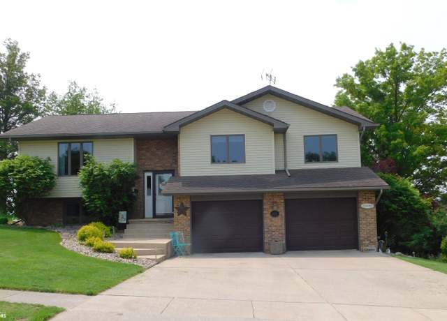 Property at 2201 Bel Aire Dr, Denison, IA 51442, 3 beds, 3 baths
