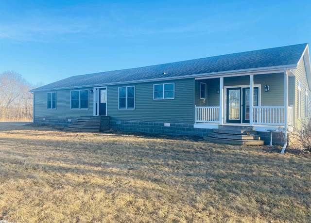 Property at 31115 148th St, Floris, IA 52560, 3 beds, 2 baths