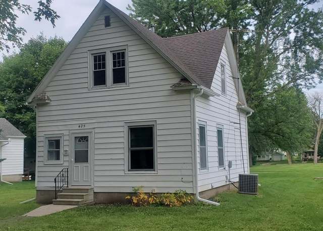 Property at 425 S Kiel St, Holstein, IA 51025, 2 beds, 2 baths